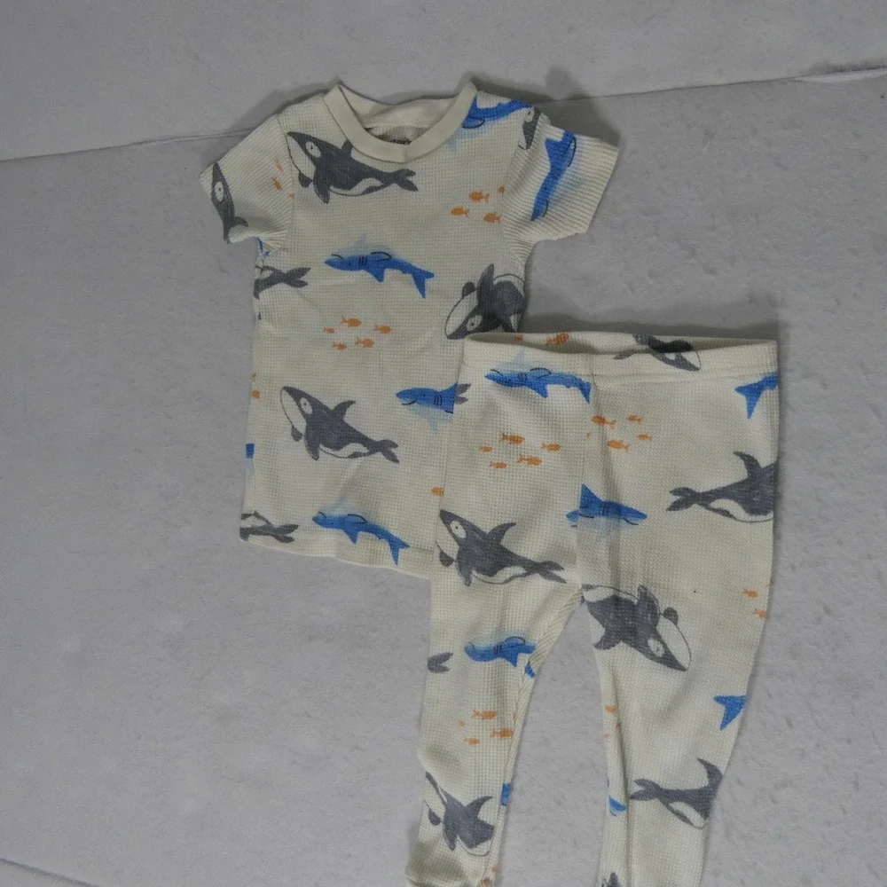 Carter's Kids Pajama Set 18M Cream Shark Print Waffle Knit Thermal Snug Fit